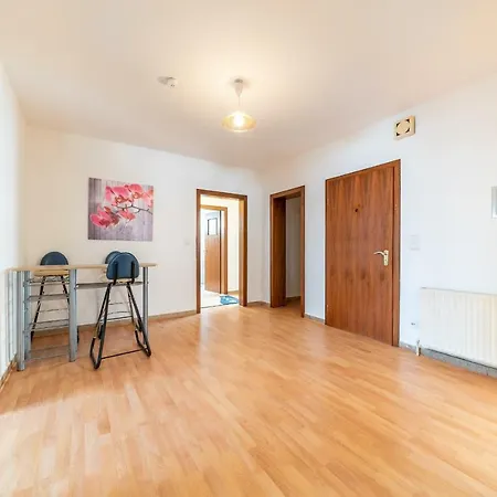Id 5816 - Private Apartment *